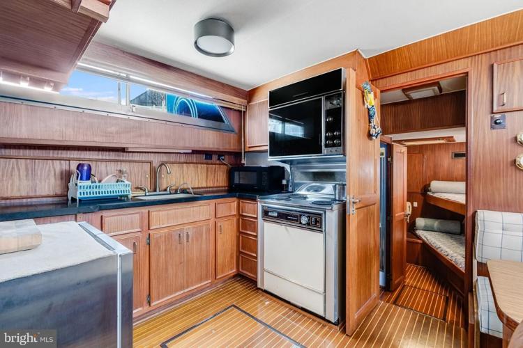 650 Wharf St SW Unit Y01, Washington, DC 20024_7.jpg